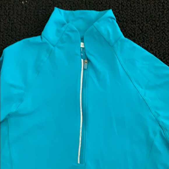 workout jacket - Picture 2 of 4